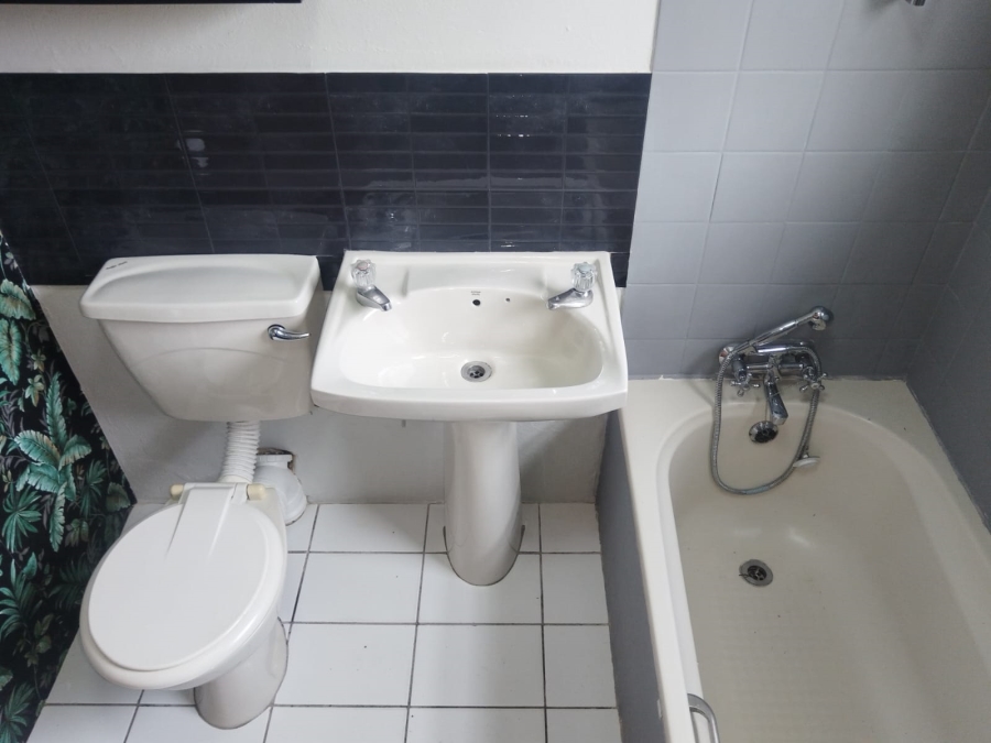 To Let 4 Bedroom Property for Rent in Welcome Glen Western Cape